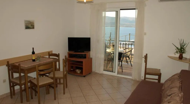 Apartments Ljilja sea view