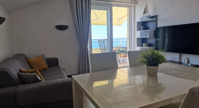 Adria apartmani, Book Hotel Hoteller i Karlobag med parkering, Parkering
