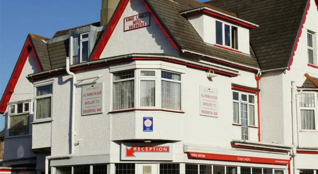 Kings Langley Hotel, Забронировать Отель Отели Англии с завтраком, Завтраки