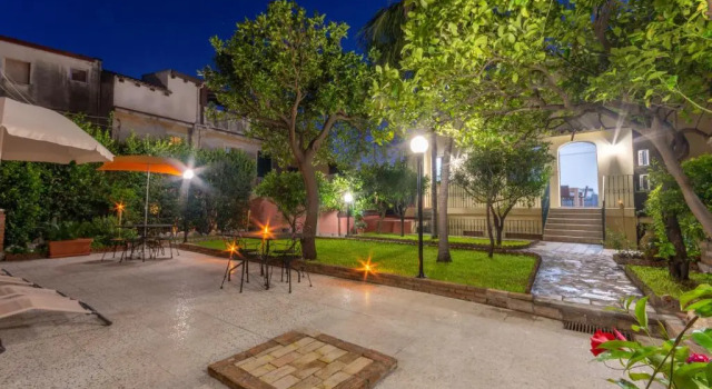Апартаменты Villa Valverde Apartments e B&B