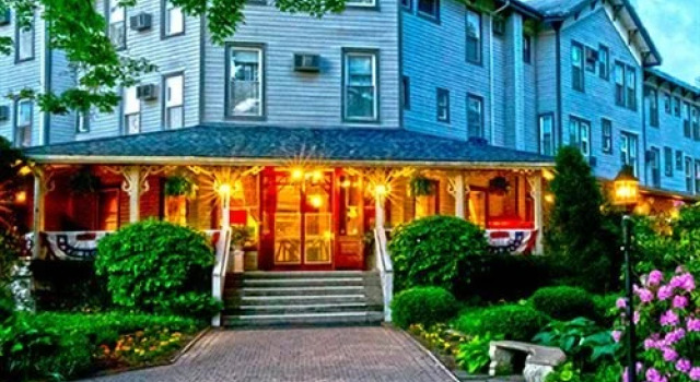 The Riverside Inn and Dinner, Buchen Sie Hotel Cambridge Springs Pennsylvania