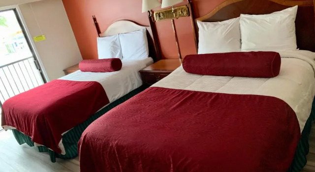 Четырёхместный номер Standard Inn The Mountains, an Ascend Collection Hotel