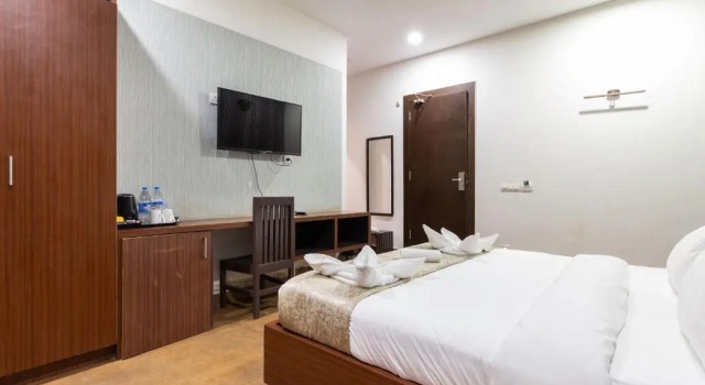 Люкс Deluxe Amara Oceanfront Resort & Club Baga