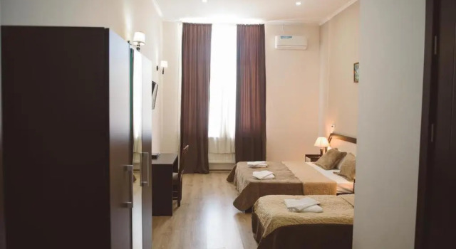 Семейный номер Standard Backstreet Hotel