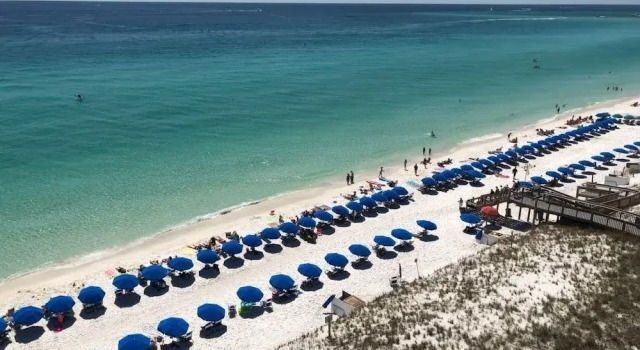 Gulf Shore Condo #210 - 2 Br condo by RedAwning, Book Lejlighed Destin Emerald Coast