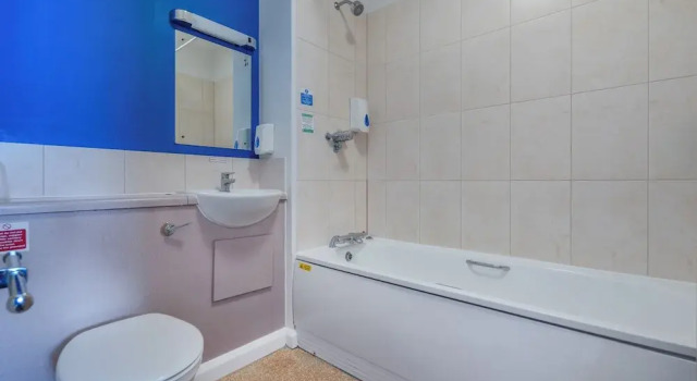 Семейный номер Standard с балконом и с красивым видом из окна Wookey Hole Hotel