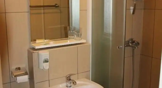 Трёхместный номер Standard ETN Hotel
