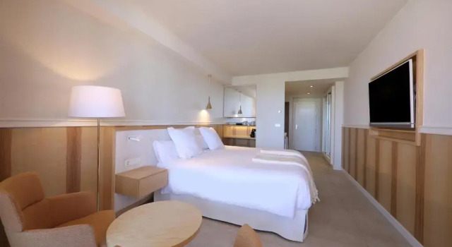 Двухместный номер с частичным видом на море Iberostar Selection Anthelia