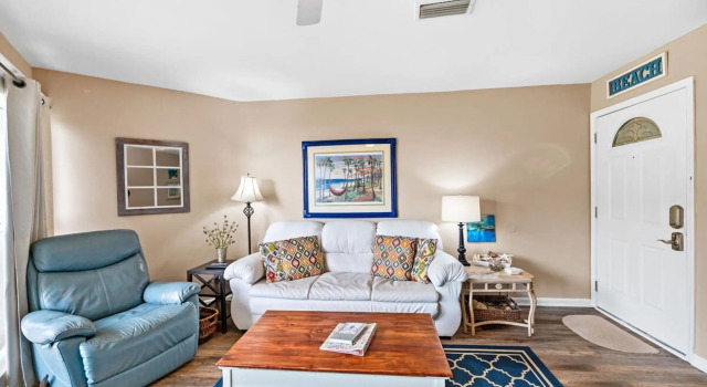 Gulfside Townhome 32 Beachfront Townhouse w Pool, Varaa Villa Huvilat kohteessa Alabama, Villa