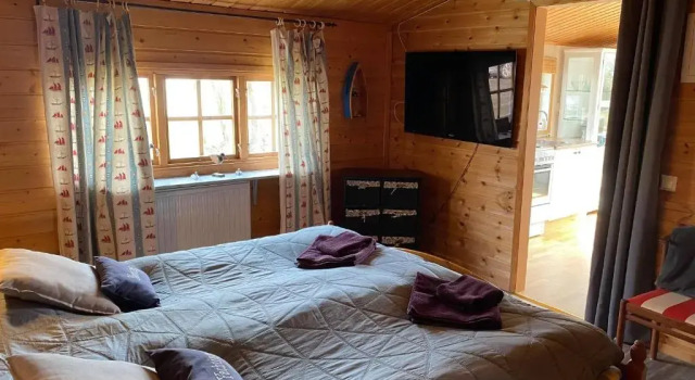 Коттедж c 1 комнатой с красивым видом из окна Rusthållaregården i Edenryd