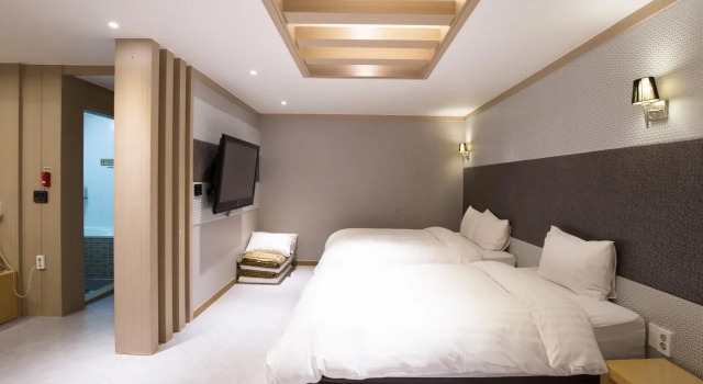 Hotel Bom