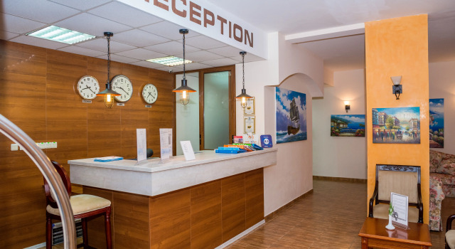 Hotel Central, Забронировать Отель Отели Солнечного берега с парковкой, рядом с Танцевальный клуб Den Glade Viking, Парковка