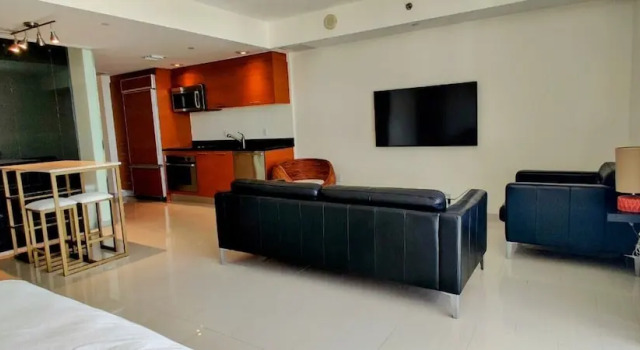 Студия Luxury Apartments at 50 Biscayne