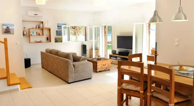 Dolce Villa Desimi - Seafront, Buchen Sie Villa Desimi Griechenland