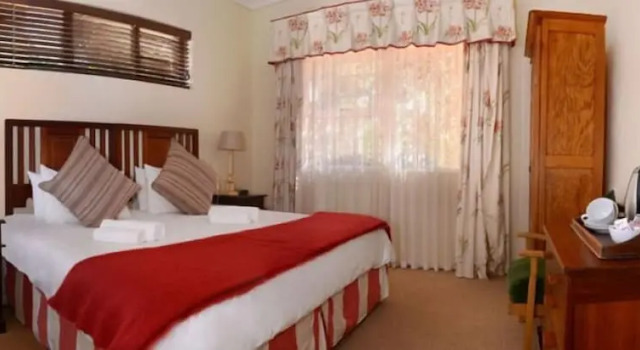 Двухместный семейный номер Standard с балконом Sundune Guest House & Self Catering