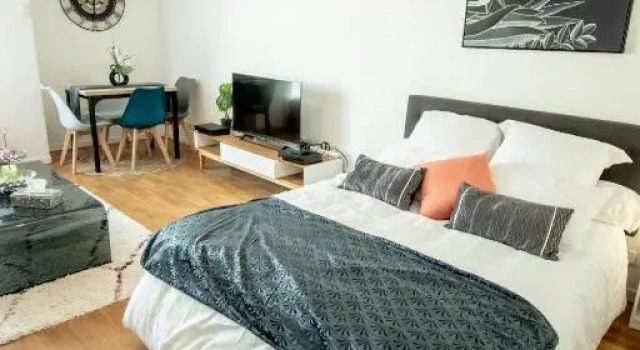 Appartement chic avec parking gratuit à Paris
