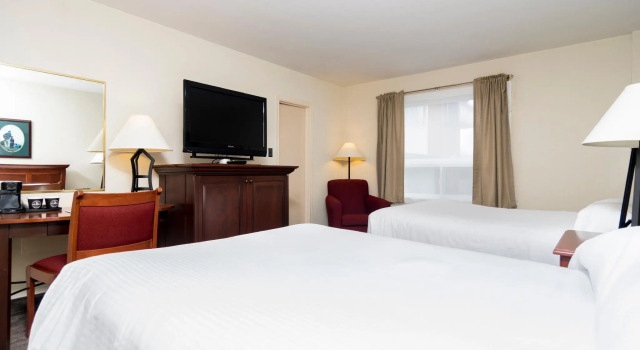 Четырёхместный номер Standard Mount Peyton Resort & Conference Centre