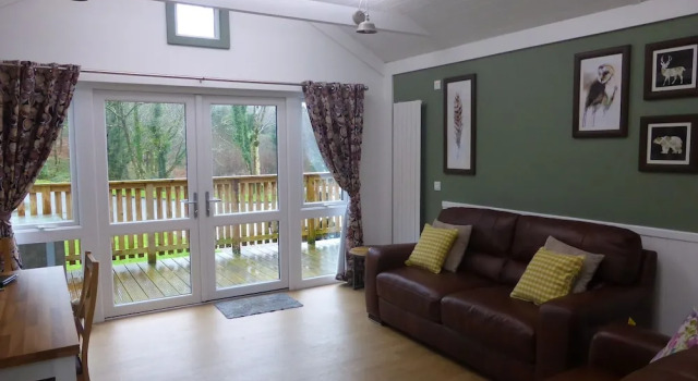 Squirrel Lodge 40 With Hot Tub, Newton Stewart, Book Hotel Minnigaff Scotland