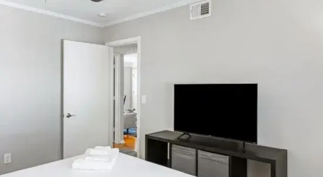 Апартаменты Brookwood Courtyard by BCA Furnished Apartments Bcc2b 03 C