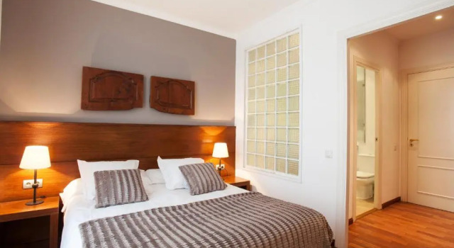 Апартаменты Deluxe Serennia Apartamentos Ramblas - Plaça Catalunya