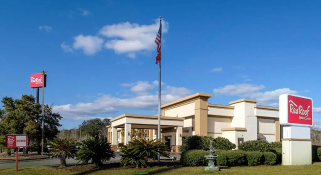 Red Roof Inn Yemassee, Забронировать Отель Йемасси Lowcountry, рядом с Carolina Cider Company