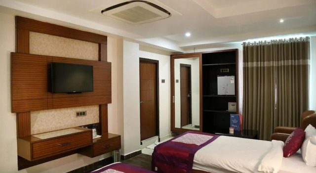 OYO 1566 Hotel Kranthi's Innotel, Rezervovat Hotel Hotely v Andhra Pradesh s parkováním, Parkování