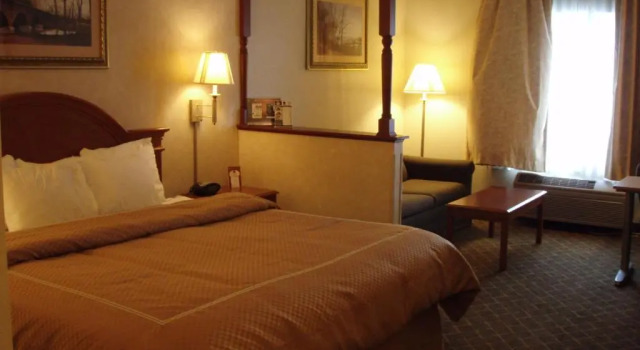 Люкс Comfort Suites Southgate-Detroit