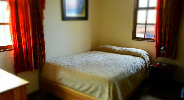 Arupo Bed and Breakfast, Забронировать Отель La Floresta Кито, рядом с Del Arbolito Park