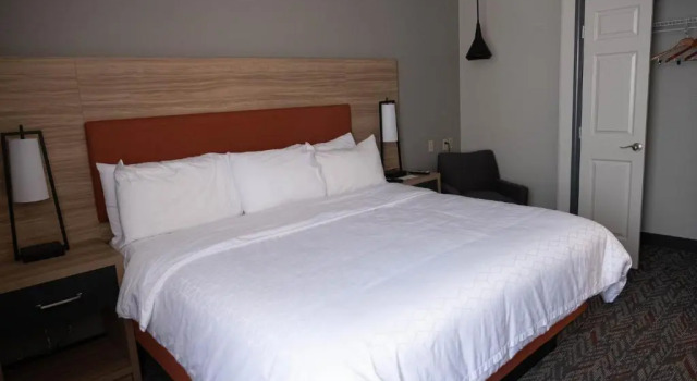 Двухместный люкс Candlewood Suites Sheridan by IHG