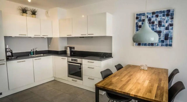 Апартаменты c 1 комнатой Modern 1 Bed Apartment in Prestigous Area of Cannes a Short Walk to the Croisette and the Palais - 1903