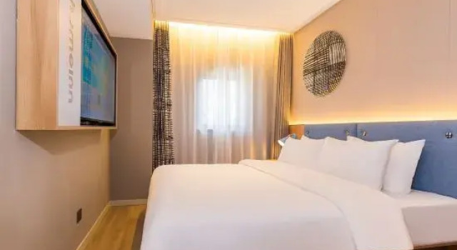 Люкс Homeinn · neo (Shiyan Renmin Park)
