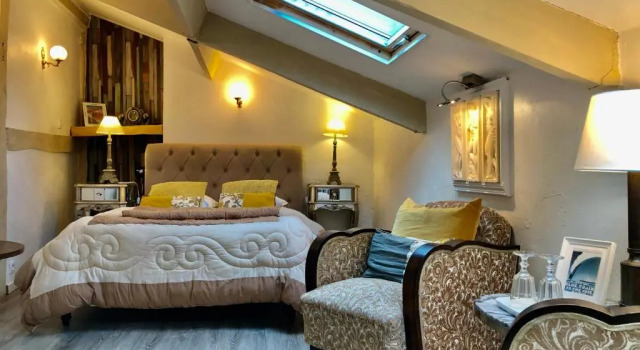 Reglisse et Pain dEpices - Chambres dhôtes, Забронировать Отель Отели Онфлер 3 звезды, 3*