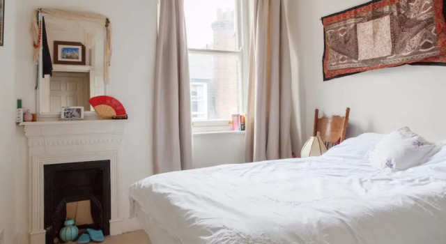 Spacious 2 Bedroom Flat in Battersea Park, Забронировать Отель Отели Англии 3 звезды, 3*
