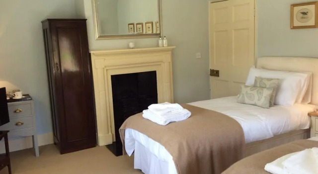 Castle Farm House B&B, Reservar Estadia em quinta Corby Northamptonshire County