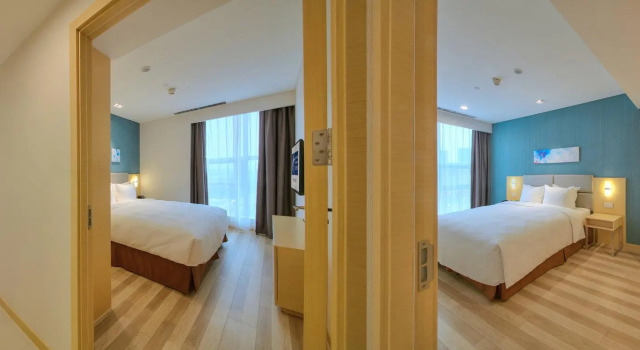 Двухместный люкс с 3 комнатами Holiday Inn Express Luoyang Yichuan by IHG