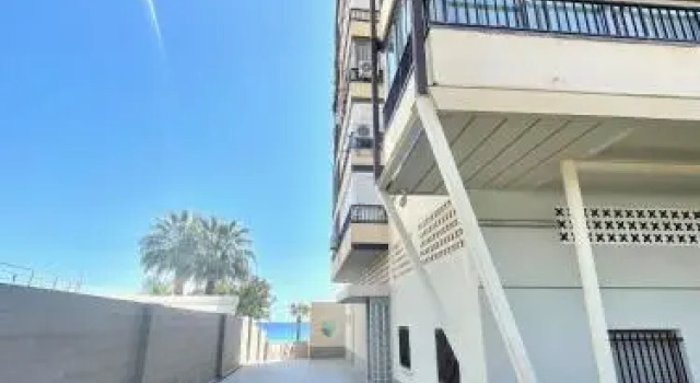 Miramar Seafront Levante R596, Забронировать Отель Бенидорм Коста-Бланка, рядом с Boca del Calvari Museum