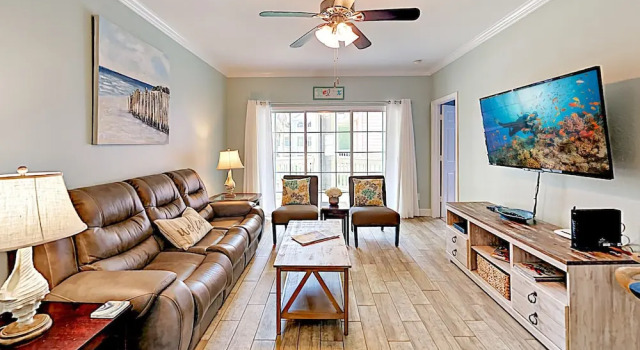 New Listing! Updated : Pool, Hot Tub, Beach 2 Bedroom Condo, Забронировать Апартаменты/квартира Галвестон Texas Gulf Coast, рядом с Рыболовный пирс на 61-й улице