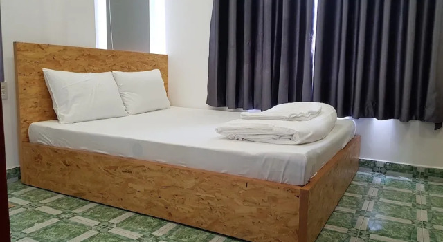 White House Hostel