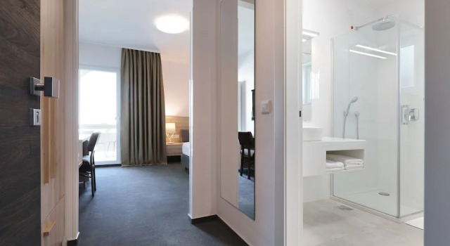 Двухместный номер Comfort с частичным видом на море Hotel Mediteran