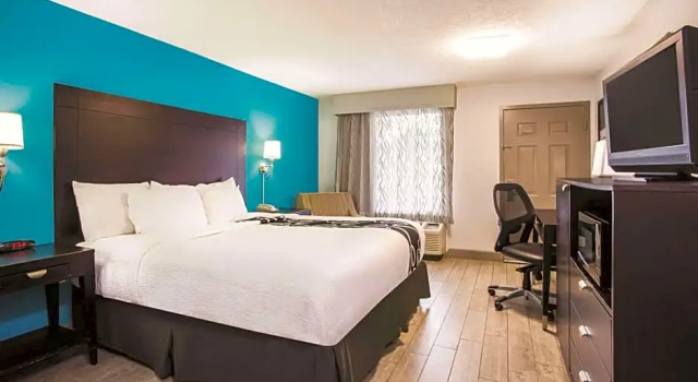Номер Standard с видом на город La Quinta by Wyndham Oceanfront Daytona Beach