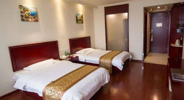 Двухместный номер Standard GreenTree Inn GuangDe County ZhongYang LeCheng Hotel