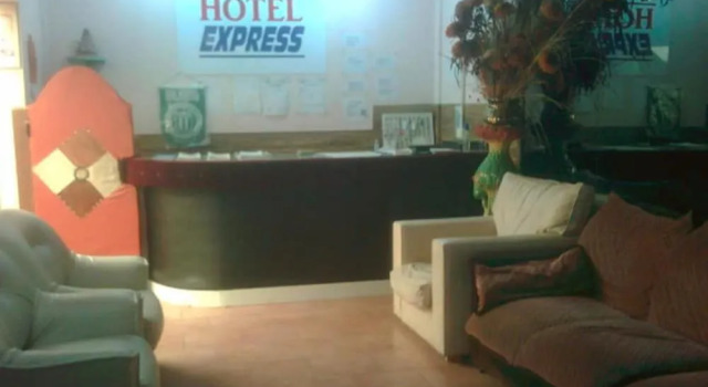 Hotel Express, Забронировать Отель Отели в центре Санта-Тересита с завтраком, отели в центре Санта-Тересита с завтраком