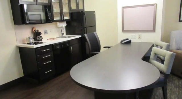 Люкс c 1 комнатой Candlewood Suites Lake Mary by IHG