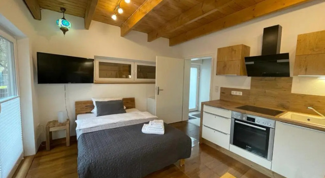 Ferienwohnung im Stadtzentrum von Bernau - Komfortable Wohnung mit 2 Zimmern, Bad, Spülmaschine, Waschmaschine, komplette Küche, WLAN, Terrasse, ruhige Lage, Reserva ahora Hotel Bernau bei Berlin Brandenburgo