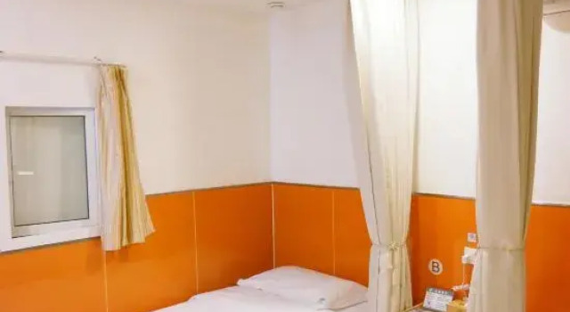 Кровать в общем номере (мужской номер) Xiamen Haokelong Hotel