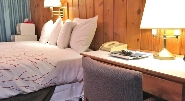 Номер Economy Park Motel and Cabins