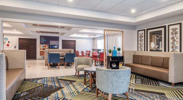 Holiday Inn Express & Suites Vandalia, Varaa Hotelli Vandalia Illinois