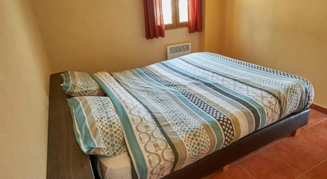 Le Lac Bleu, Book Hotel Lacapelle-Marival Lot
