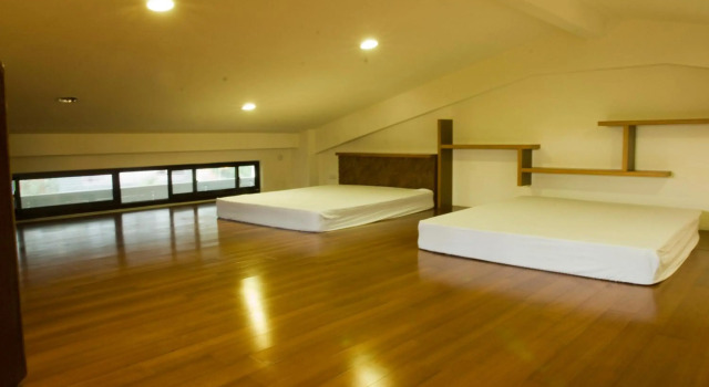 Sanyi Happiness B&B, Book Bed and Breakfast Hoteller i Miaoli County med parkering, Parkering