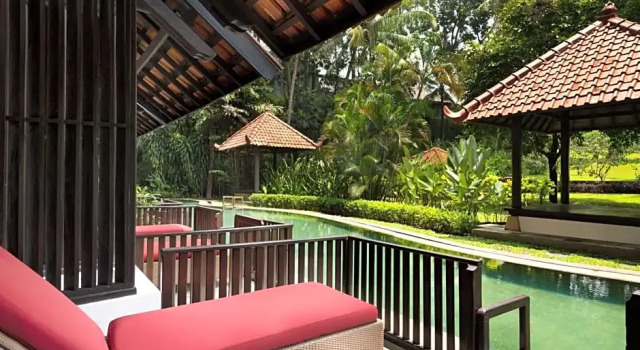 Номер Standard с балконом Mustika Yogyakarta Resort and Spa